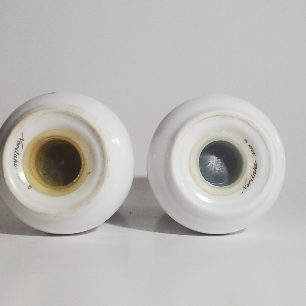 NORITAKE Vintage Salt & Pepper Set from the Good Times Collection Floral Pattern - Picture 6 of 10